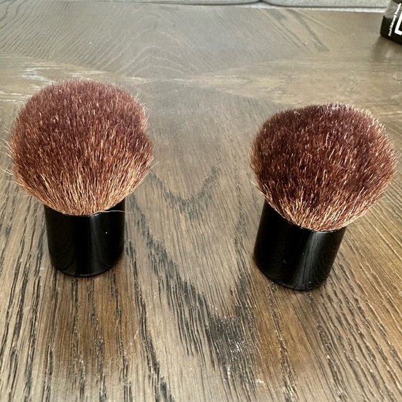 Chanel Makeup Brushes Kabuki 2 Pieces - Picture 4 of 7